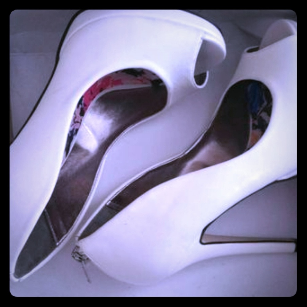 Madden girl white peep toe shoes